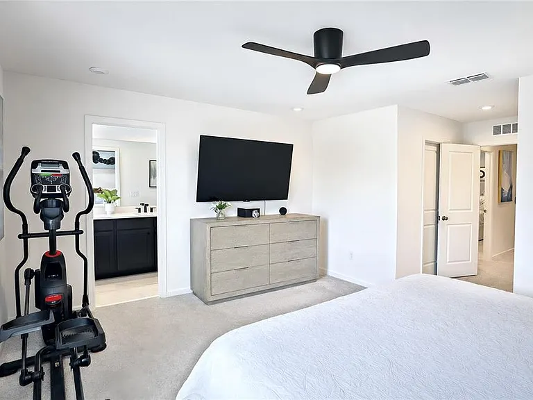 1120 Lakeshore Breeze Pl — Photo 30