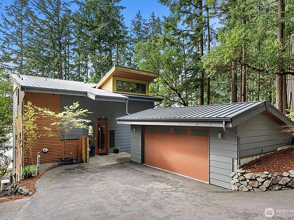3rd image of 12718 Burnham Drive NW