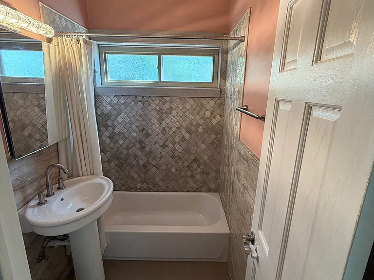 2148 W Rosemont Ave #4 — Photo 10