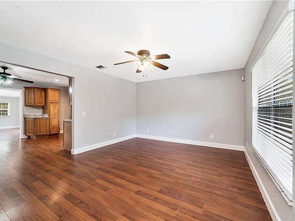 5th image of 3401 Hunt Ln
