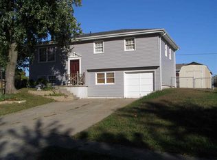 809 Manor Ct, Sedalia, MO 65301