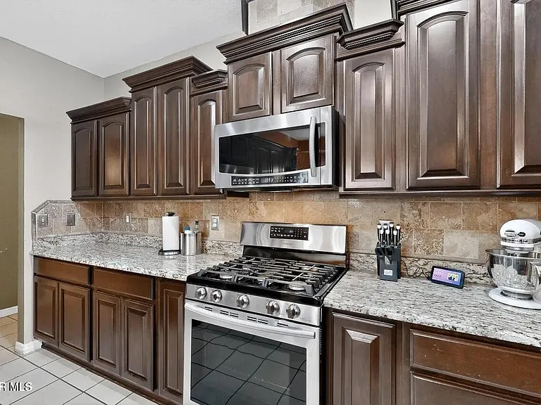 6909 Desert Canyon Dr — Photo 9