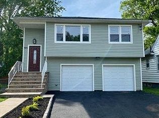 915 E Blancke St, Linden, NJ 07036