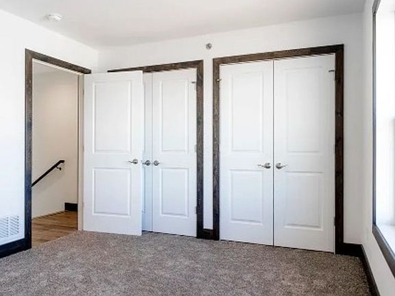 5th image of 2949 Aspen Dr #121