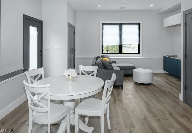 22 Delawanna Ave #1 — Photo 4