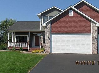 6415 N Trappers Xing, Lino Lakes, MN 55014