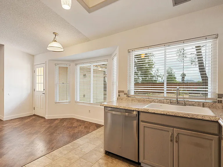 22943 Navut Ave — Photo 8
