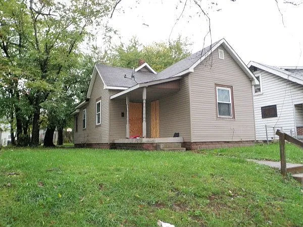 320 S Oakland Ave photo 1