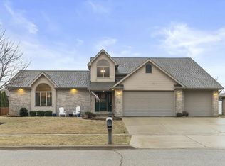 543 Summer Dr, Walworth, WI 53184