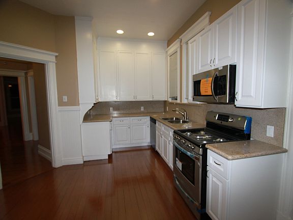2nd image of 618 Sacramento St