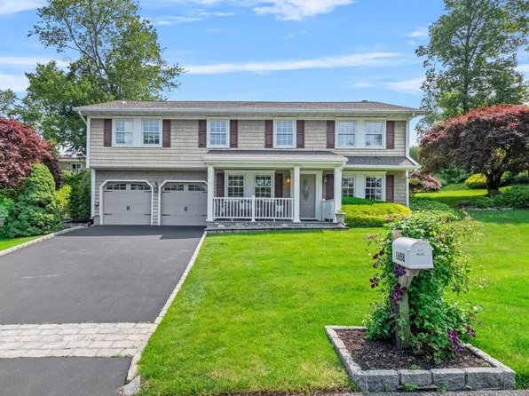 1658 Summit Street, Yorktown Heights, NY 10598