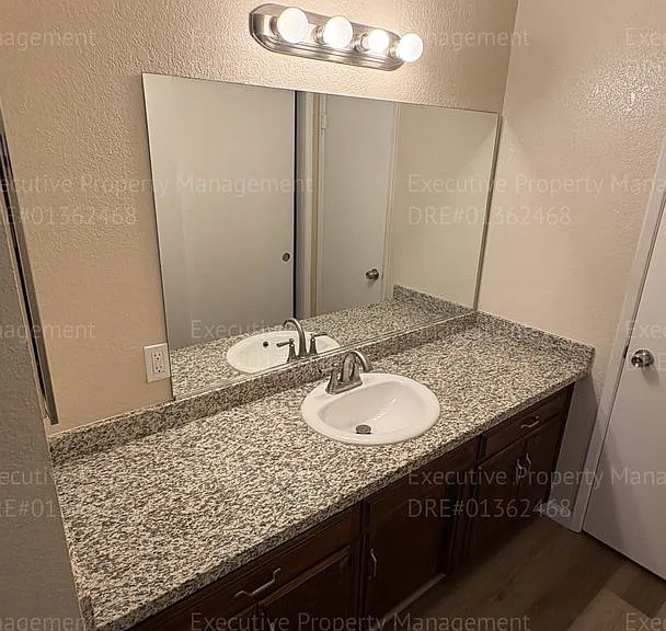 709 Deseret Way — Photo 28