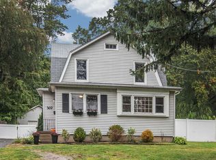307 Van Winkle Ave, Hawthorne, NJ 07506