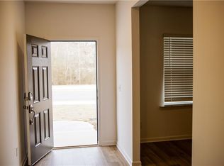 484 Red Dragon Dr, Jefferson, GA 30549