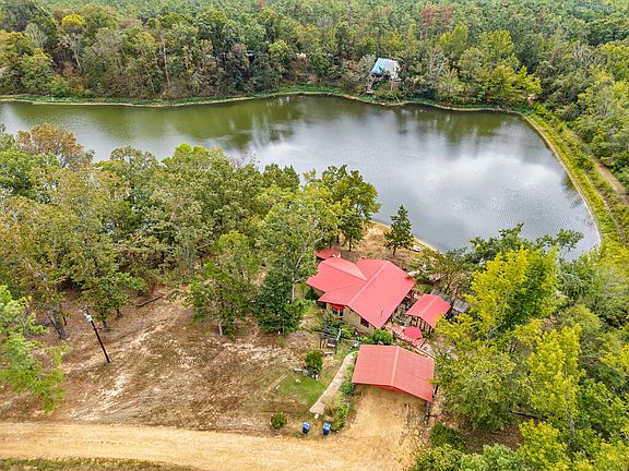 5th image of 501 Mid Valley Blvd