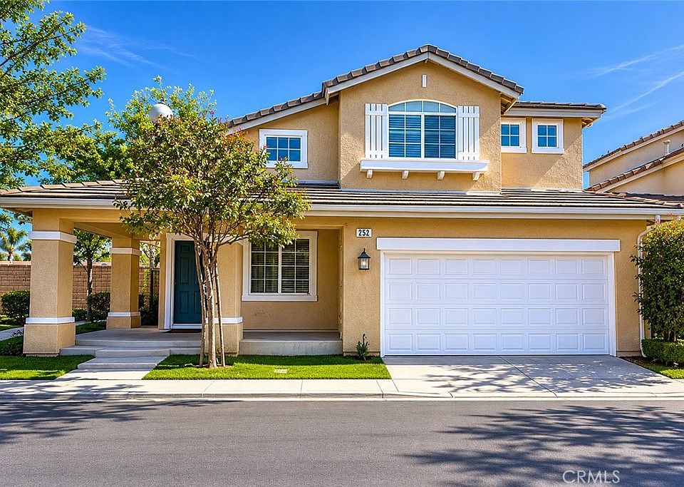 1st image of 292 Edgemire Ln