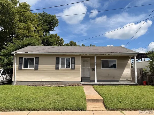 302 Barthel Ave, Saint Charles, MO 63301