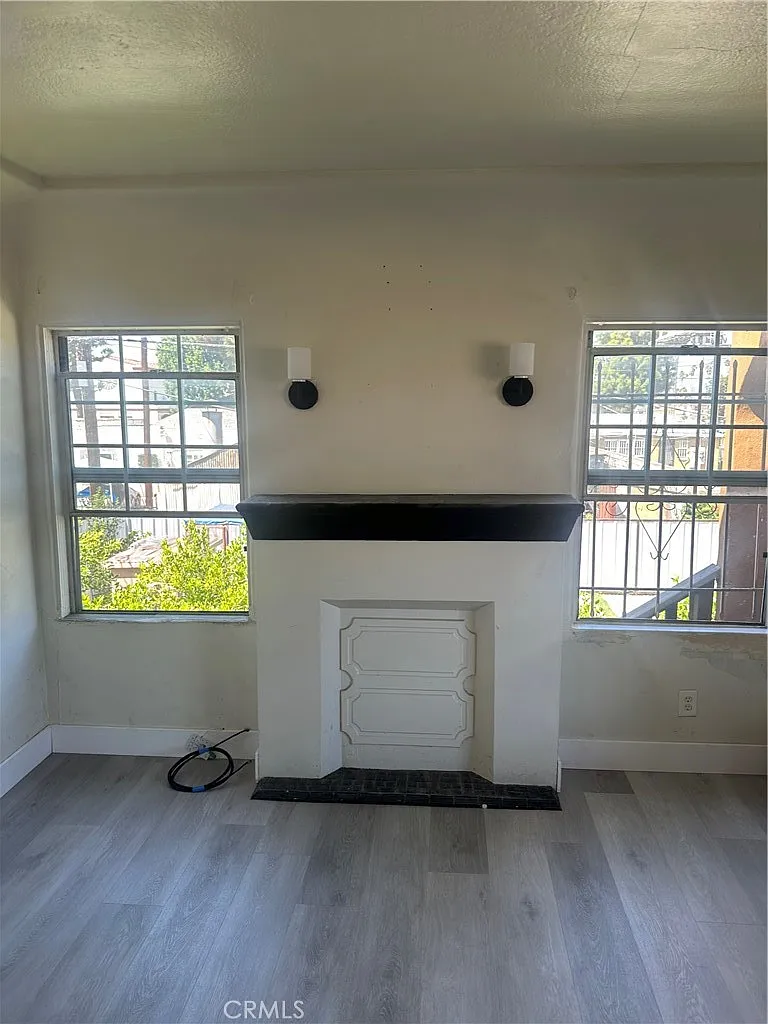 1 bed, 800 sqft, $2,300 — Photo 3