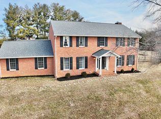 1000 Shawnee Trl, Troutville, VA 24175