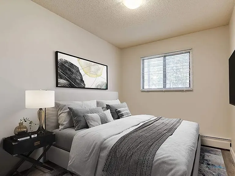 5516 47a Ave #104 — Photo 5