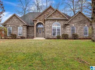 2424 Hemlock Dr, Hueytown, AL 35023