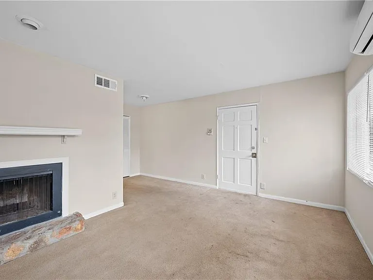 11 Peachtree Hills Ave NE #B5 — Photo 4