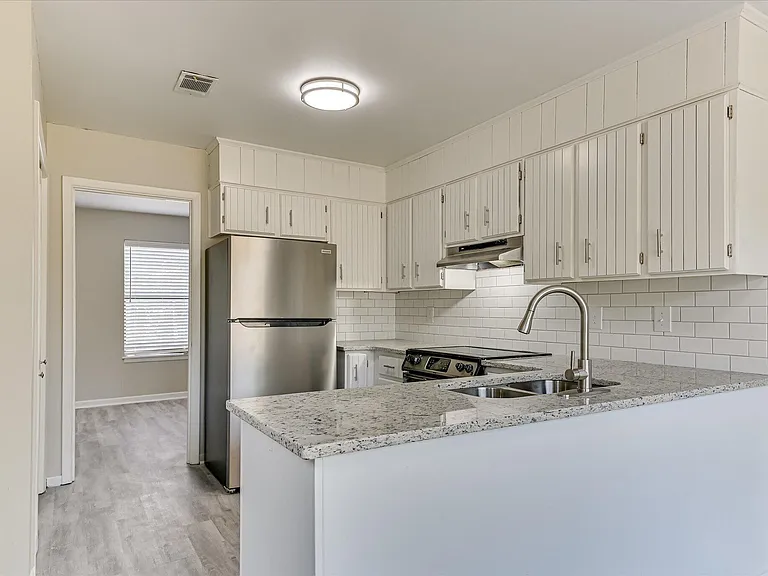 3006 Angela St #A — Photo 15