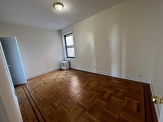 Rented by Sterea Agency