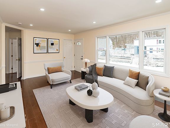 3rd image of 2 Oven Rock Road