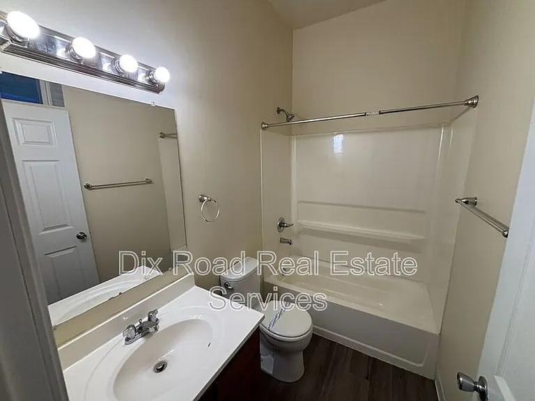 4200 Colerain Ave #103 — Photo 9