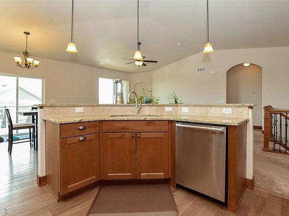 2nd image of 3646 Como Ct