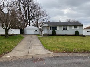 33 Regal St, Depew, NY 14043