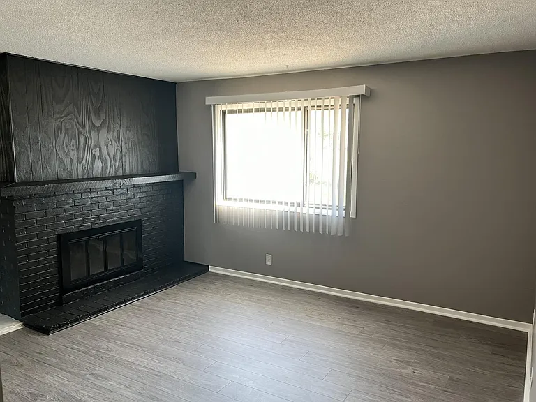 5610 Salt Valley View St #3 — Photo 6