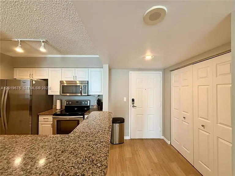 1155 Brickell Bay Dr #1205 — Photo 16