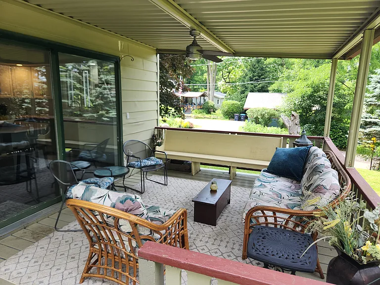 W Lake Rd — Photo 15