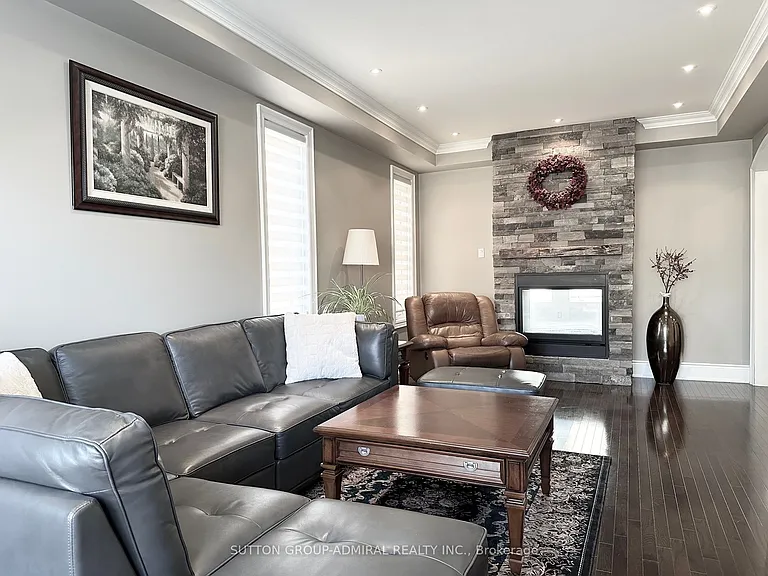 15 Roderick Ct — Photo 6