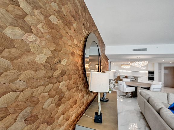 4th image of 525 N Fort Lauderdale Beach Blvd #703