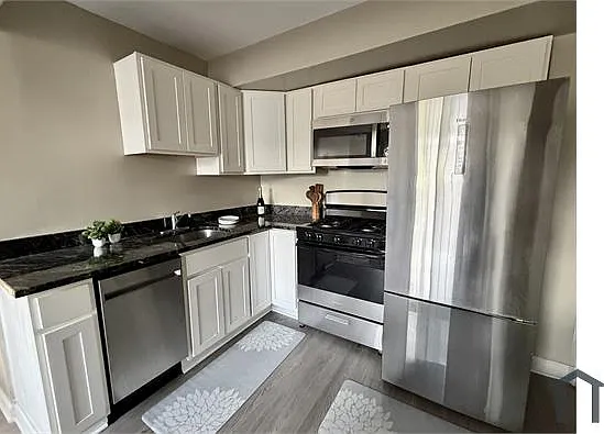 714 Park Rd NW — Photo 2