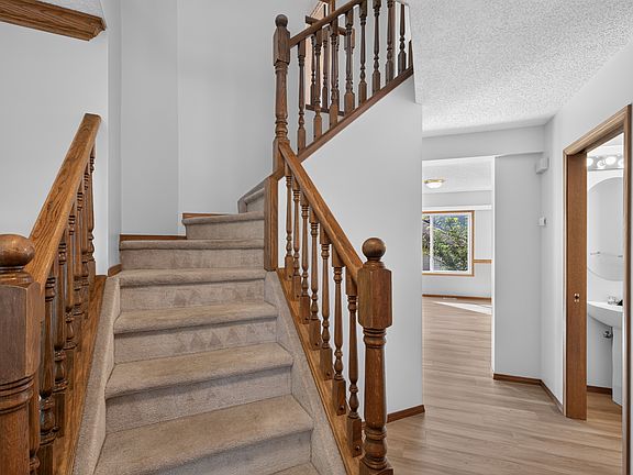 2nd image of 2039 Tanner Wynd NW