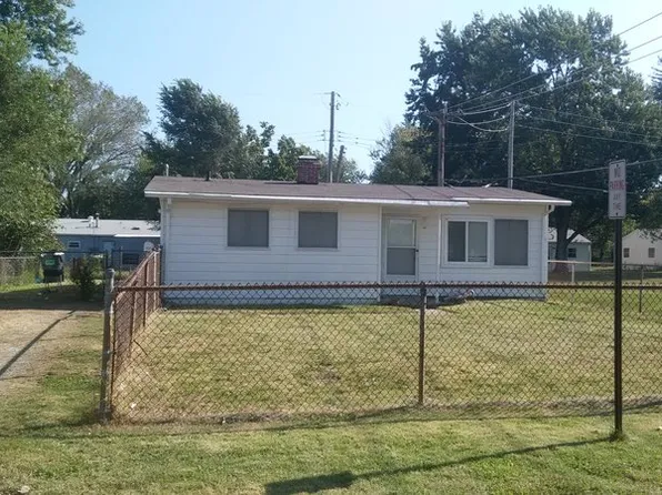 1317 Saint Stephens Dr, Cahokia, IL 62206