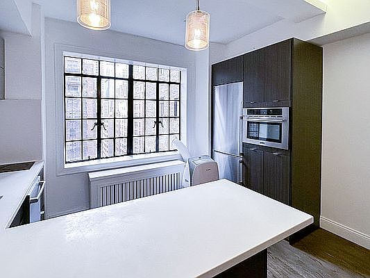 2nd image of 5 Tudor City Pl APT 1016
