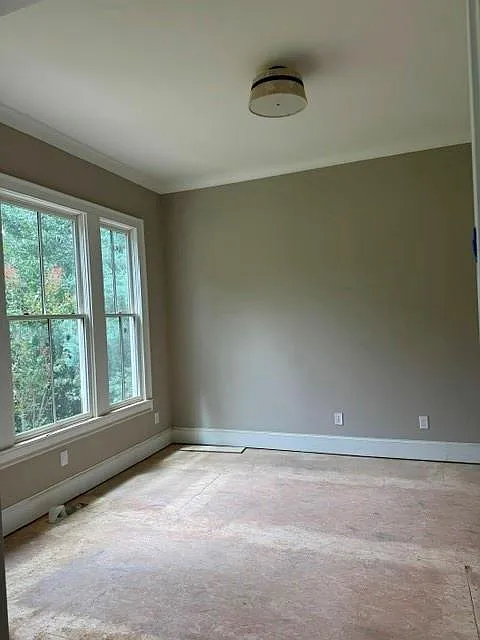 5 bed, 5.5 bath, 4500 sqft, $13,000 — Photo 2