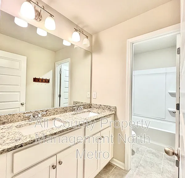 212 Creek View Pl — Photo 11