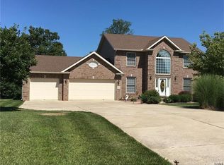 34 Oakside Dr, Collinsville, IL 62234