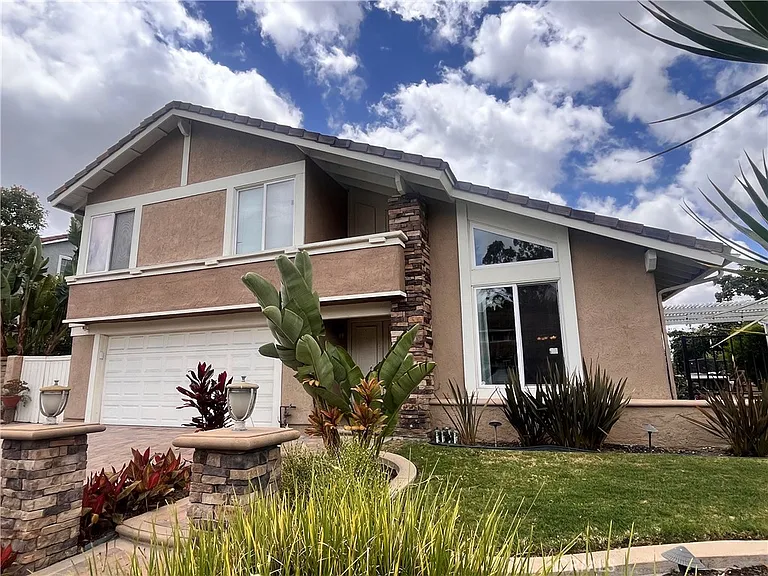 26491 Loma Verde — Photo 2