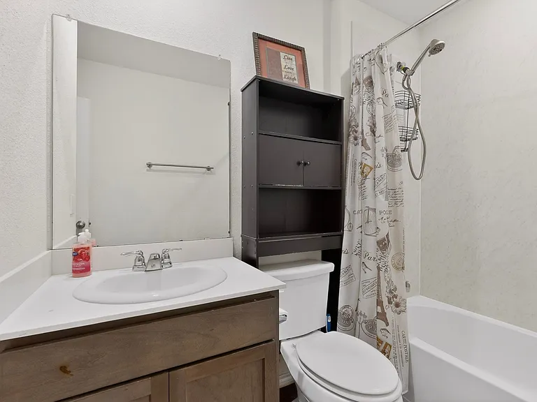 1114 Emerald Gate Dr — Photo 15