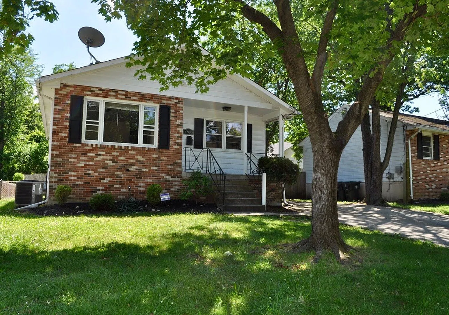 Perfect House for UMD Students -- Very Close to Campus! — Photo 1