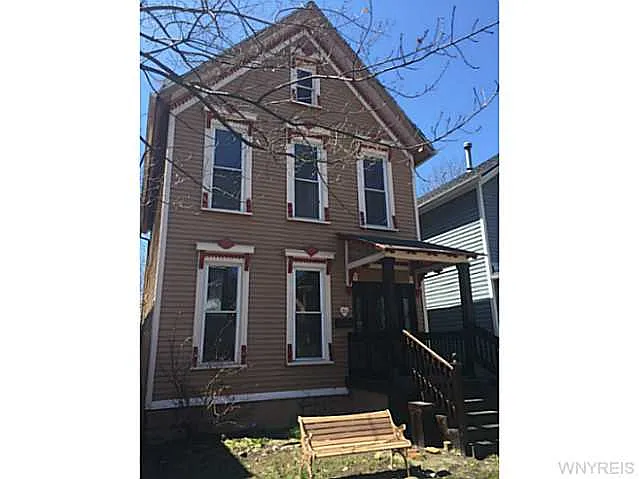 210 W Tupper St photo 1