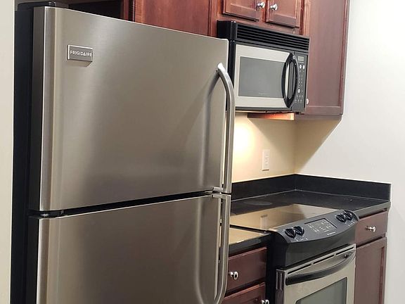 4th image of 815 Porter St APT 321