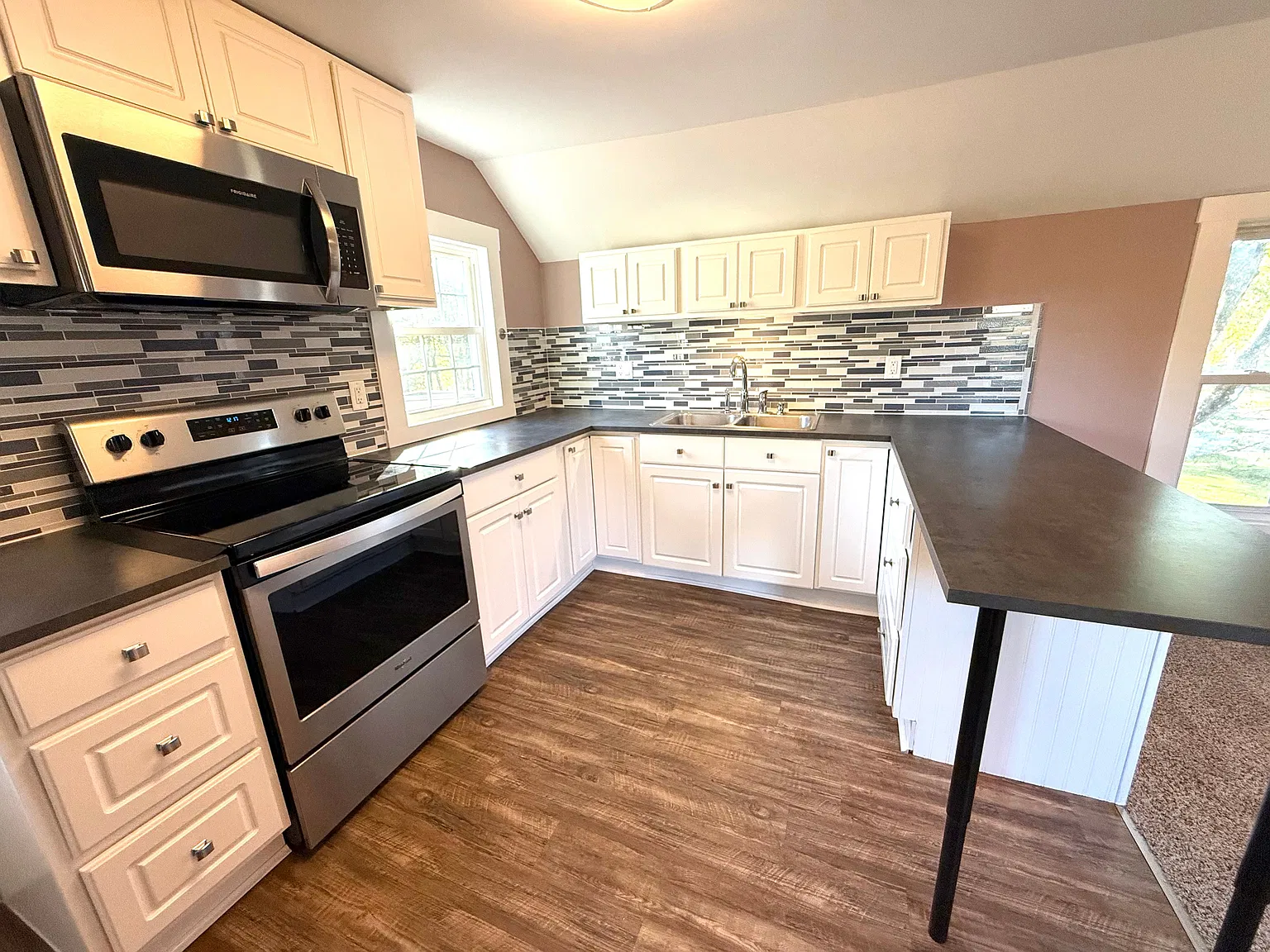 2 bed, 1.0 bath, 750 sqft, $1,950 — Photo 1